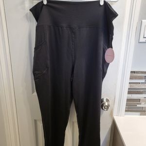 Plus size leggings black